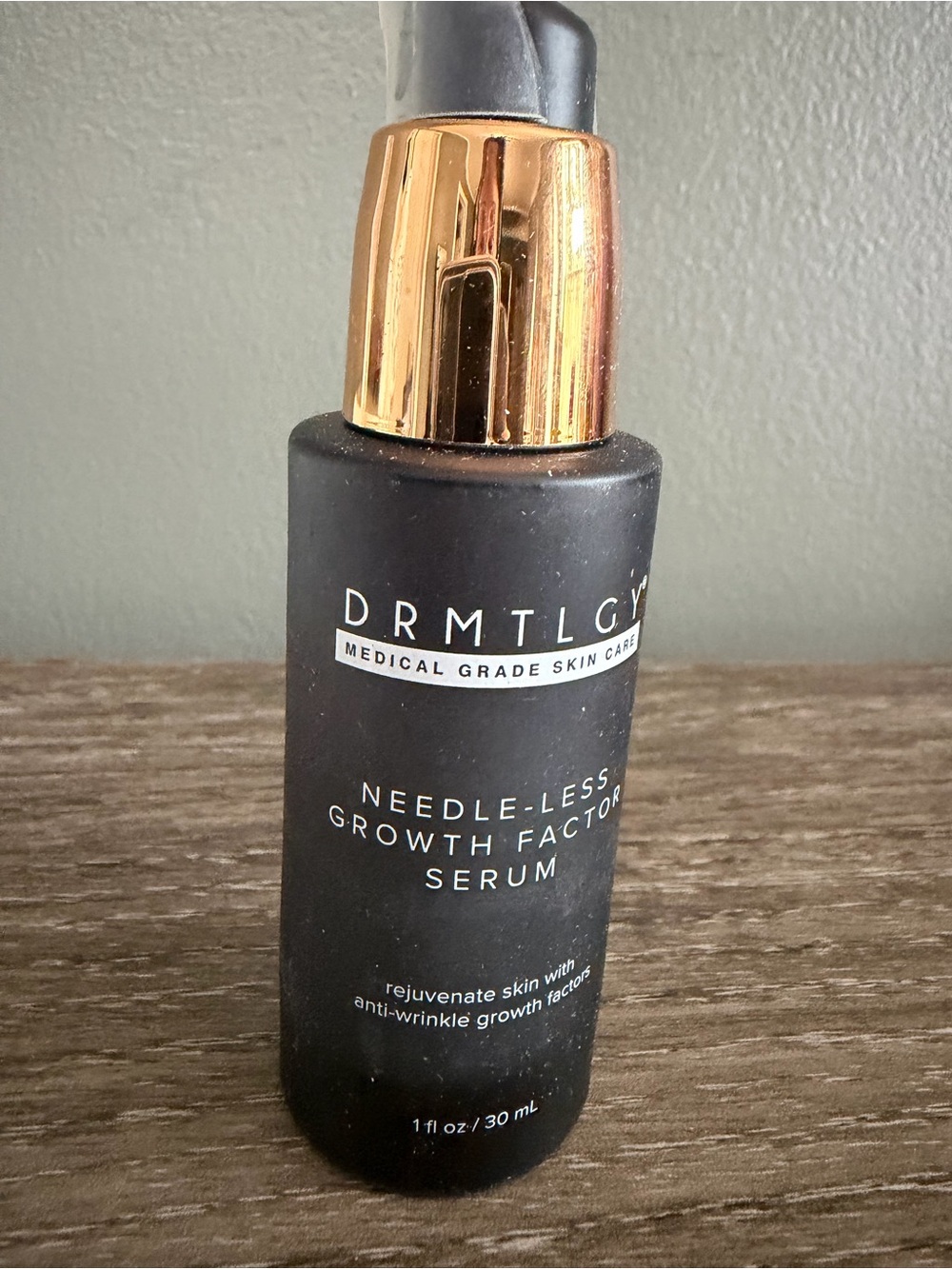 Drmtlgy Needle-Less Growth Factor Serum